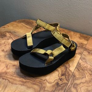 Teva Flatform Sandal
